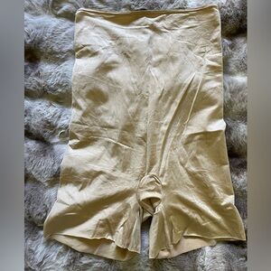 SPANX -Beige SPANXshape Invisible High-Waisted Mid-Thigh Shorts size large